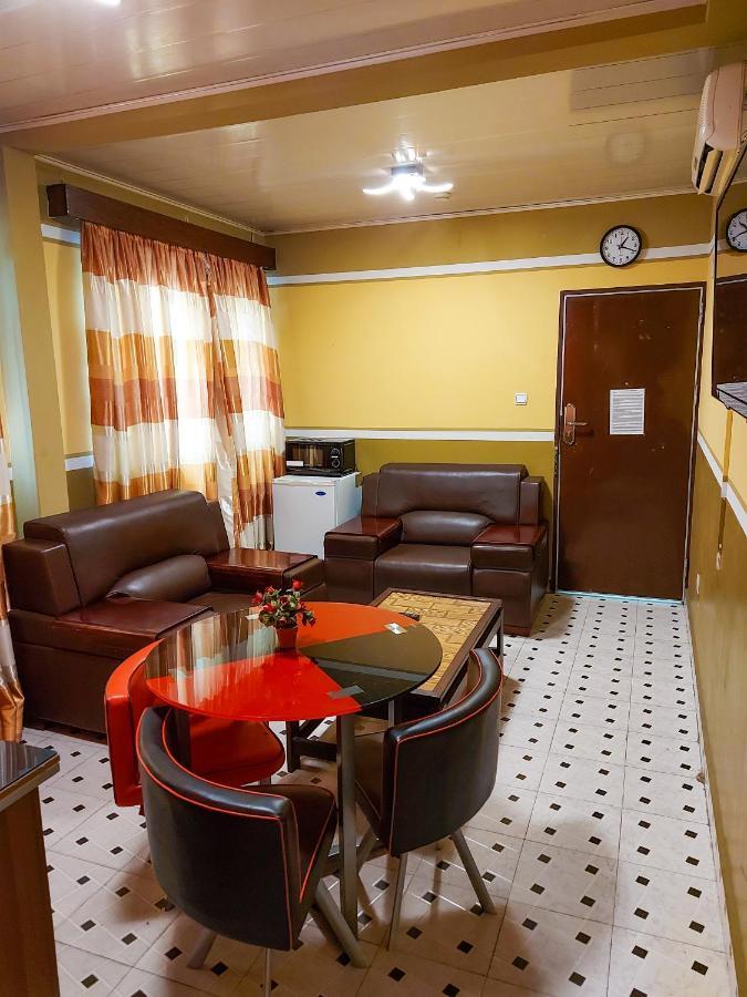 קינשאסה Hotel Relax מראה חיצוני תמונה