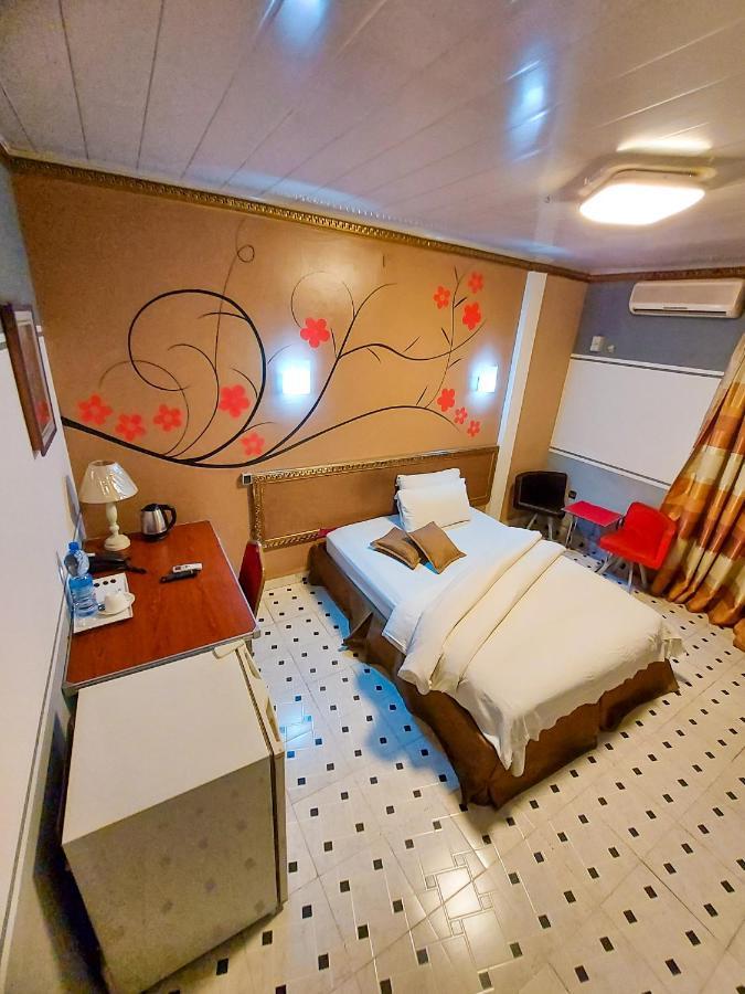 קינשאסה Hotel Relax מראה חיצוני תמונה