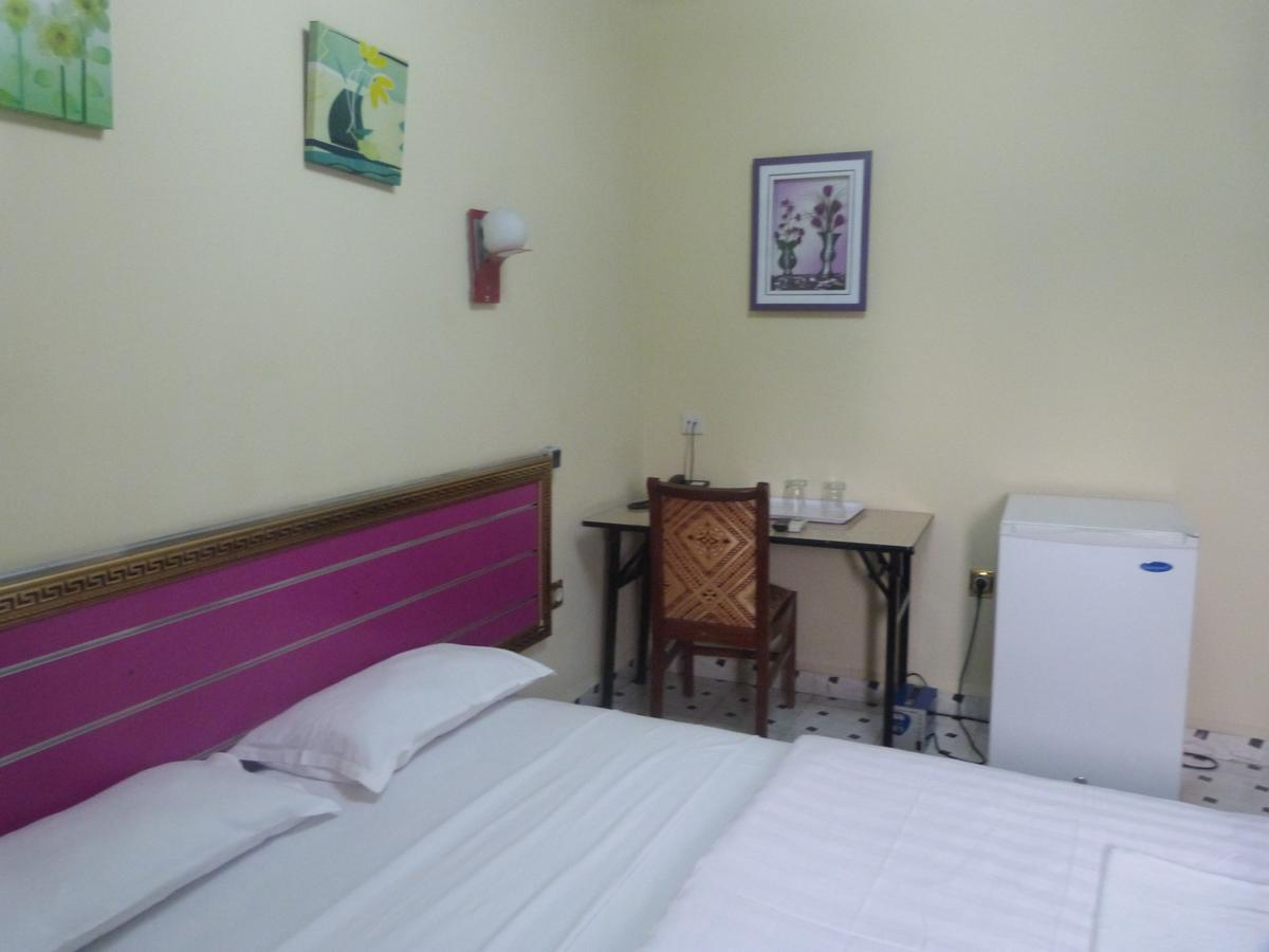 קינשאסה Hotel Relax מראה חיצוני תמונה
